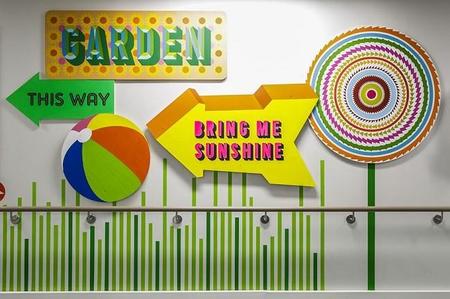 Varios artistas transforman la planta infantil de un hospital con un resultado espectacular