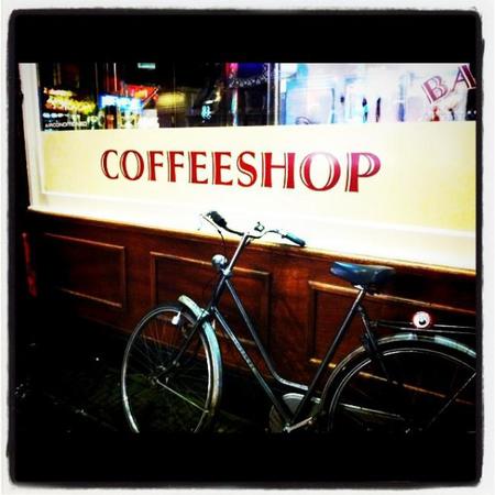 Cómo era visitar un coffee shop en Amsterdam