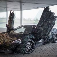 El McLaren más aerodinámico está recubierto de plumas de fibra de carbono... pero es una broma