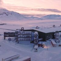 Islandia ha empezado a transformar el CO₂ del aire en rocas en la mayor planta de captura de carbono del mundo