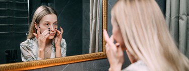 Jesús Serrano, maquillador: "Para disimular arrugas y pliegues del contorno de ojos no hay que echar más maquillaje. Es mejor echar un poco de bálsamo reparador y crema hidratante" 