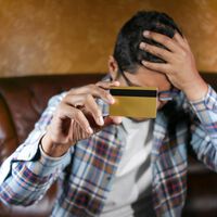 Los mexicanos dejaron de pagar más tarjetas que nunca, aunque los bancos creen que ya pasó lo peor 