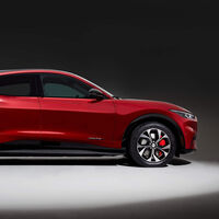 Camioneta eléctrica hecha en México con calidad y potencia para competir con la Tesla Model Y