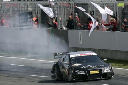 Timo Scheider domina en Oschersleben