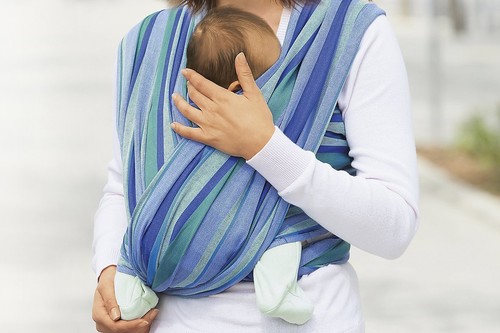 Guía para elegir un portabebé: fulares, bandoleras, mei tai y portabebés ligeros