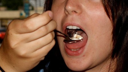 Razones por las que podemos comer sin hambre real