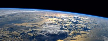 La gente está descubriendo ahora que la Tierra tiene cola 