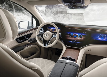 Mercedes Benz Eqs Suv 2023 1280 43