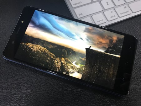 Elephone P8 3D: el intento del fabricante chino de resucitar las pantallas 3D