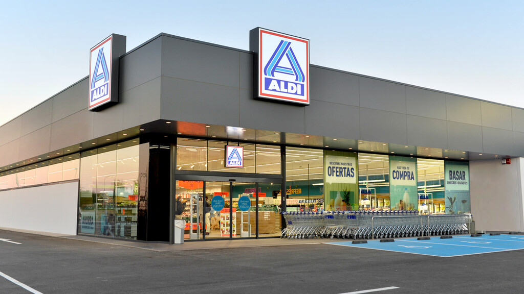 Aldi soluciona mi papeleta en todas las comidas familiares con un trípode con IA que me sigue y funciona como pulsador a distancia