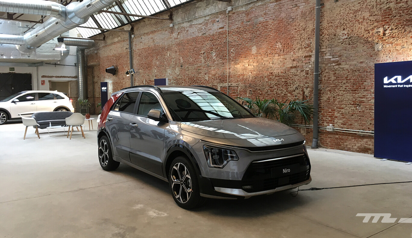 Primer contacto con el nuevo Kia Niro: más grande y vanguardista, pero con la misma apuesta electrificada a tres bandas