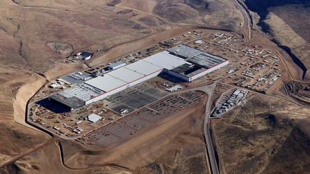 Tesla prepara un plan para levantar hasta cinco gigafactorías