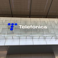 Un agente que te atienda durante toda tu incidencia: Telefónica transforma su atención al cliente para ganar la guerra de las telco