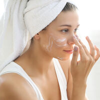 Esta es la rutina facial que cambió la salud de mi piel a los 35 años y sirve para todas  