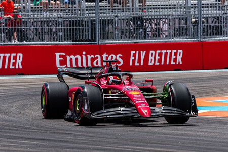 Charles Leclerc vuela en Miami para negarle a Carlos Sainz su primera pole position en la Fórmula 1
