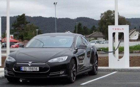 Los supercargadores de Tesla también llegan a Suiza