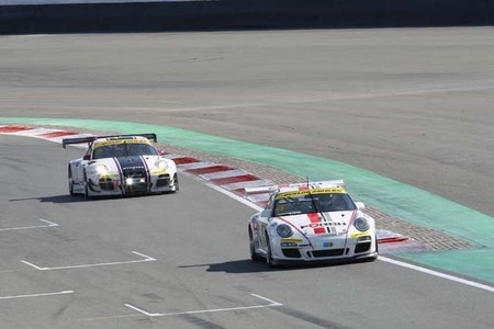 Stadler Motorsport se lleva el triunfo en las 24h de Dubai 2014