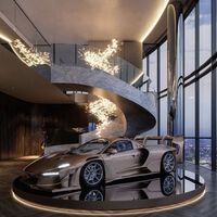 Ideas de decoración que no te puedes permitir: así queda el salón del rico que metió con una grúa su McLaren Senna GTR en un piso 57