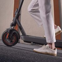 Ya es oficial y obligatorio: la DGT exige que los patinetes eléctricos tengan matrícula y seguro. Si no, esto pasará si te pillan 