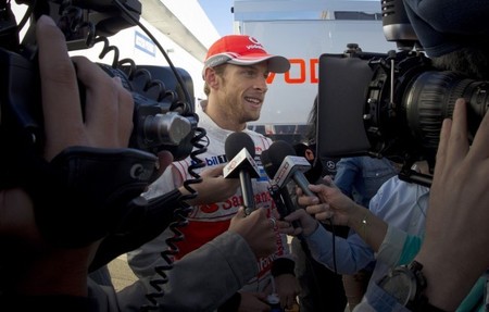 Jenson Button considera bochornoso el estado de forma de McLaren