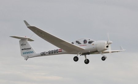 Siemens prueba el primer avión híbrido (eléctrico-gasolina en serie) del mundo