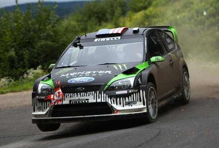Imágenes de los últimos test sobre asfalto de Ken Block