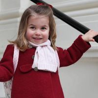 Vuelven a fabricar el abrigo de una firma española que todo el mundo quiere gracias a Carlota de Cambridge