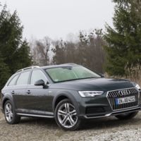 Audi A4 allroad quattro 2016, más altura libre al suelo y detalles específicos para la versión "campera"