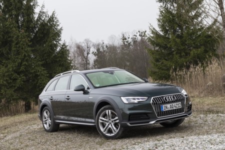 Audi A4 allroad quattro 2016, más altura libre al suelo y detalles específicos para la versión "campera"