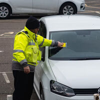 La pesadilla de cualquier guardia urbano ya existe: una app que te chiva dónde están poniendo multas 
