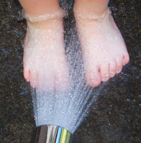 El cuidado de los pies de los más pequeños en verano