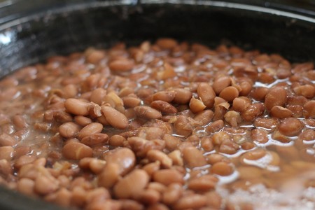 Trucos para no gastar mucho gas al cocinar frijoles en casa