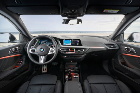 BMW Serie 2 Gran Coupé interior