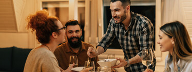 Esta es la hora a la que tienes que cenar para no engordar y dormir bien, según la ciencia 
