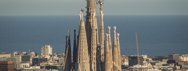 Ela acaba de se tornar a igreja mais alta do mundo: Igreja Sagrada Família bate recorde ao atingir 172,5 metros de altura com detalhe incrível no topo 