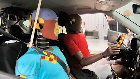 El nuevo airbag de Hyundai para colisiones múltiples también nos protegerá en segundos y terceros impactos