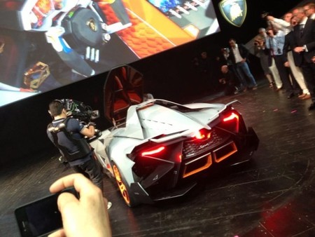Lamborghini Egoista parte trasera