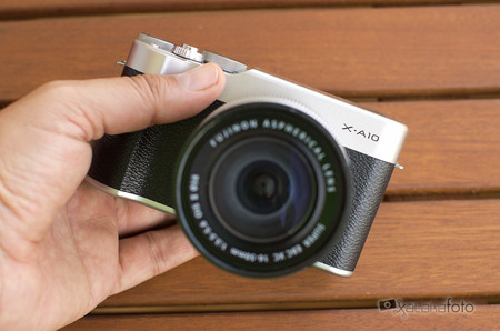 Fujifilm X-A10, análisis: sencilla y modesta para iniciarse en el mundo de las mirrorless