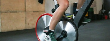 Lidl rebaja más de 200 euros la bicicleta estática para todos los niveles ideal para entrenar en casa 