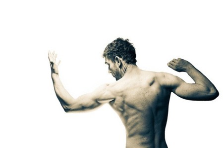Cómo cuidar los hombros al entrenar