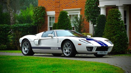 Si tienes 350.000 euros, tienes el Ford GT de 558 CV de Jenson Button