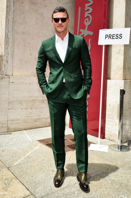 Hablemos del traje verde de Luke Evans y del estilazo de Serge Ibaka