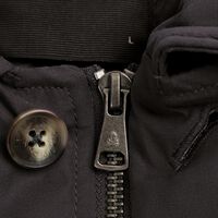 Las rebajas de El Corte Inglés bajan el precio de la cazadora bomber de Scalpers que desearemos llevar a diario