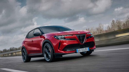 Alfa Romeo Junior Elettrica 2024