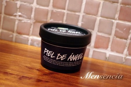 Limpiador facial Piel de Ángel de Lush. Lo hemos probado