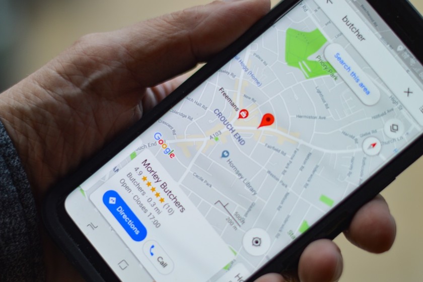 Trayectos iluminados y calles principales: así quieren Google Maps y Citymapper hacer nuestras rutas más seguras
