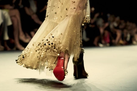 La suela roja de Christian Louboutin también desfila en la Semana de la Moda de Nueva York
