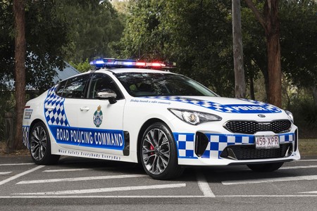 El KIA Stinger se viste de patrulla para resguardar a los australianos