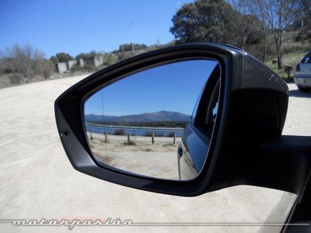 VW Polo retrovisor derecho