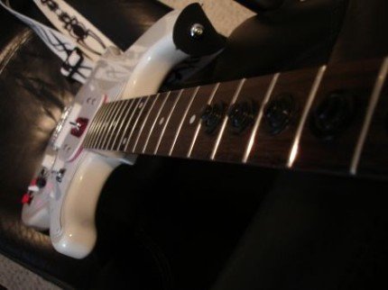 De guitarra real a mando del Guitar Hero